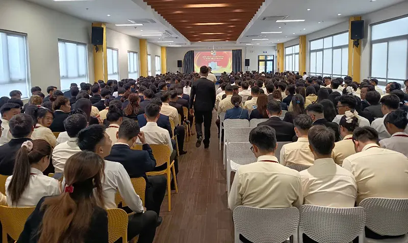 Bcons tuyển dụng nhiều vị trí với chế độ tốt